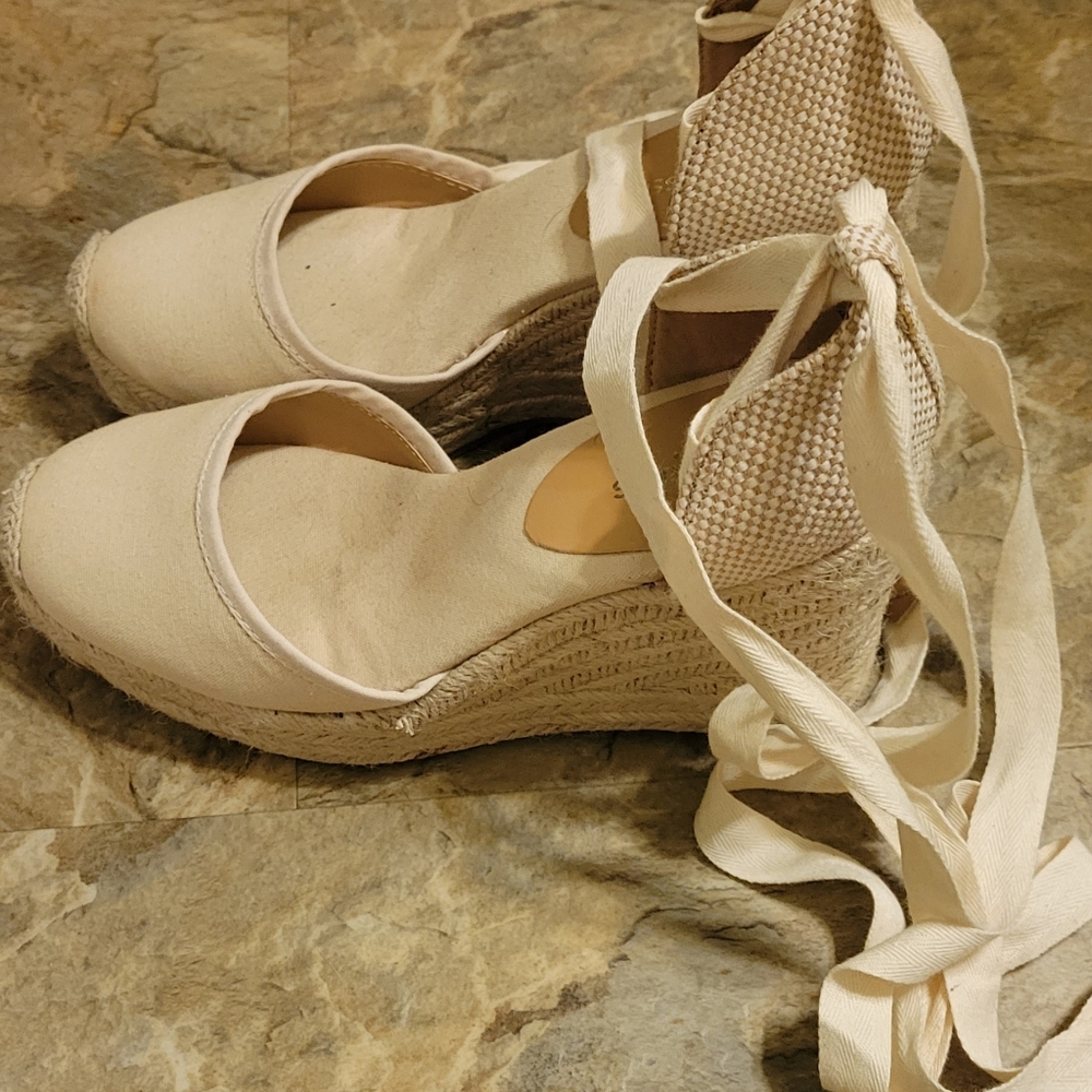 Espadrilles - Picture 3 of 5